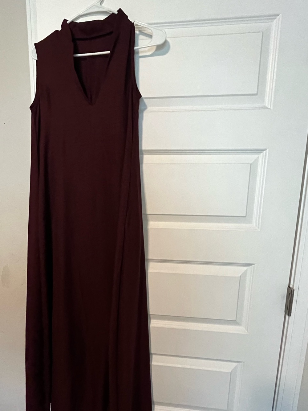 SHEIN Sleeveless V-Neck Maxi Dress in Burgundy